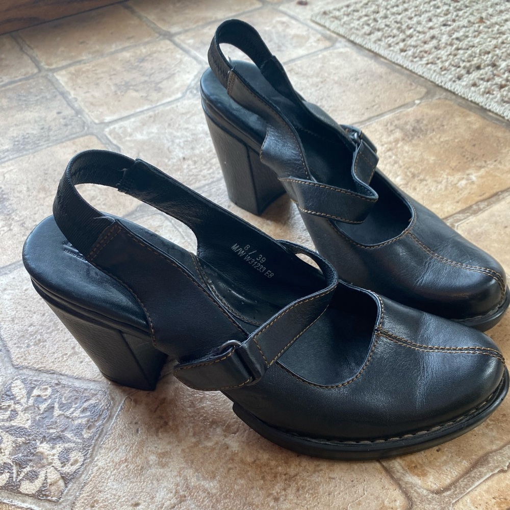 BORN Mandrill Size 8 Heels